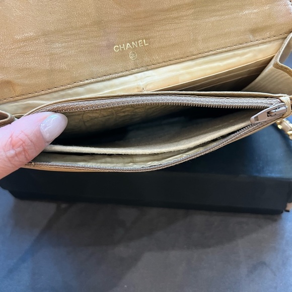 Sold-Chanel caviar timeless CC WOC 24k gold hardware - Picture 12 of 17